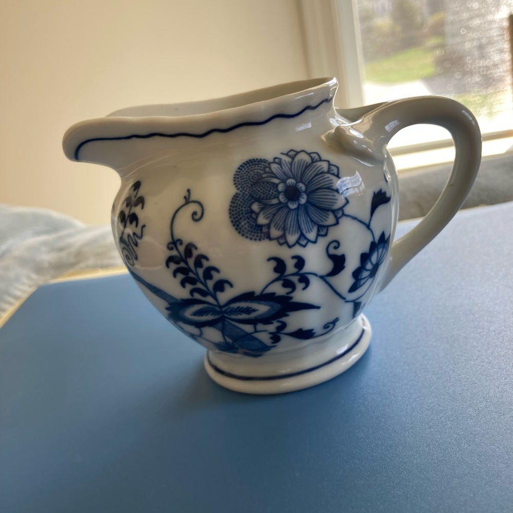 Blue Danube creamer
